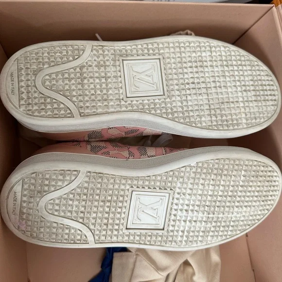 Louis Vuitton Pink Damier Front Row Line Sneakers. Size 34 EU/ 4W. - Picture 4 of 6